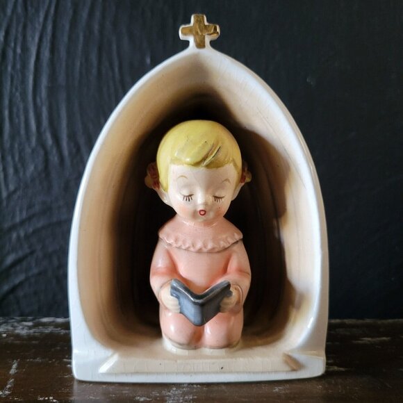 Vintage Girl Praying Figurine Table Top / Wall Decor Nursery Decor Made in Japan - Picture 1 of 5